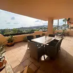Sea View Golfing Two Bedrooms 埃斯特波纳